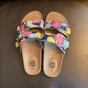 Brand new never worn women’s sandals